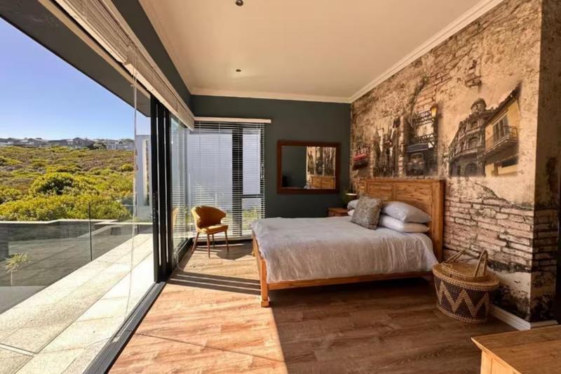 To Let 4 Bedroom Property for Rent in Pinnacle Point Golf Estate Western Cape
